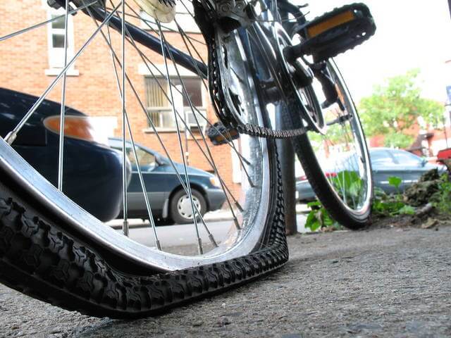 Does bike tire pressure affect speed?