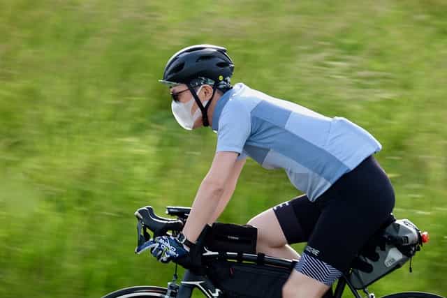 Want to increase average cycling speed? Reduce wind resistance