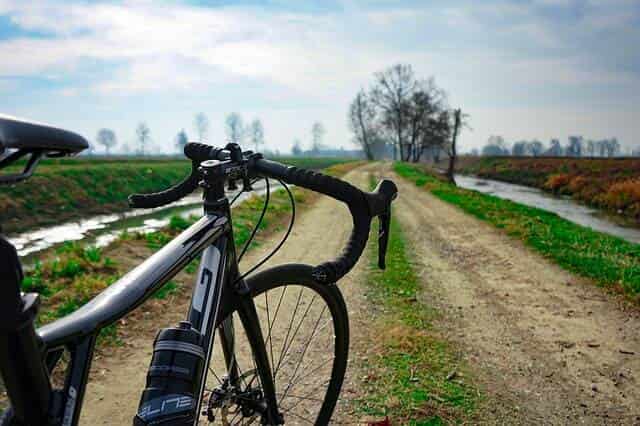 Gravel bike vs hybrid bike - just what are the differences? With rsz gravel 4023633 640 min