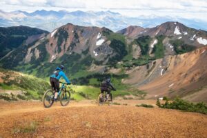 Gravel Bikes vs Mountain Bike - What Should You Ride?